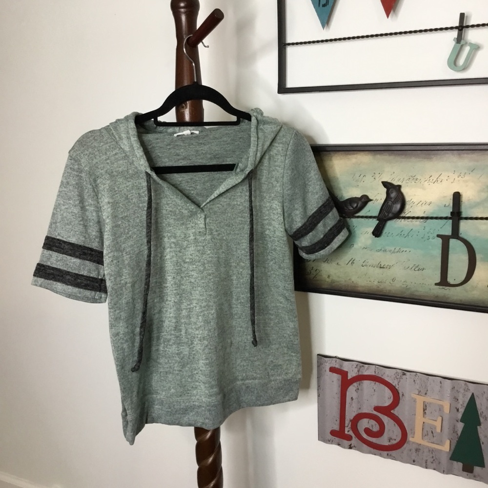 Maurices short sleeve hoodie size S